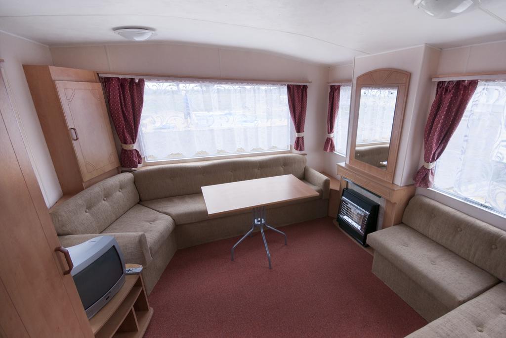 Cuma Camp Villa Sarbinowo Eksteriør billede
