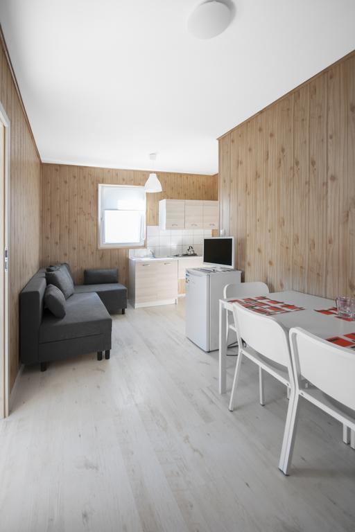 Cuma Camp Villa Sarbinowo Eksteriør billede