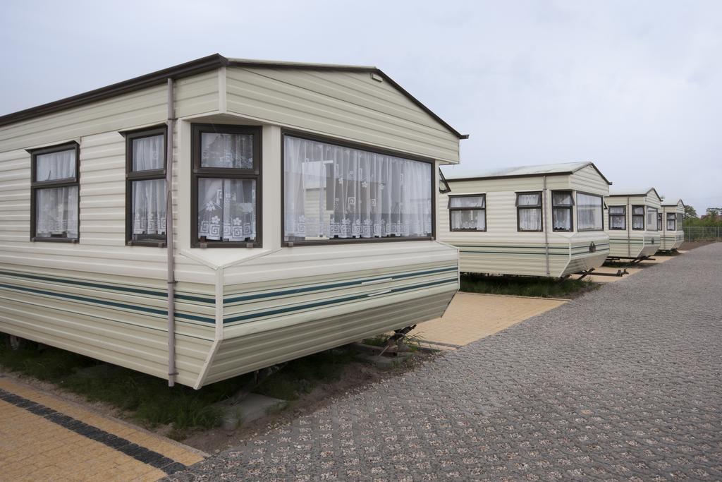 Cuma Camp Villa Sarbinowo Eksteriør billede