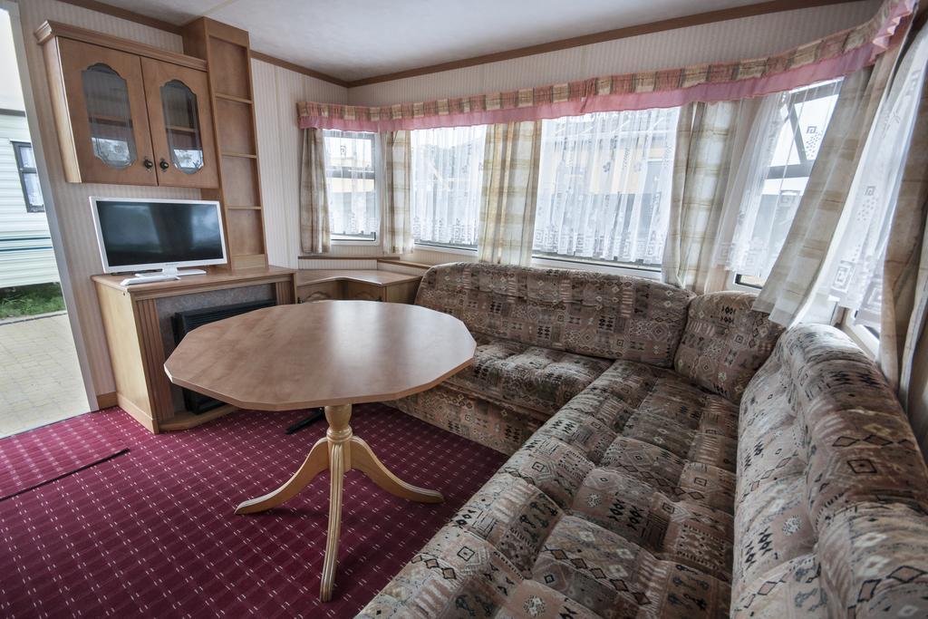 Cuma Camp Villa Sarbinowo Eksteriør billede