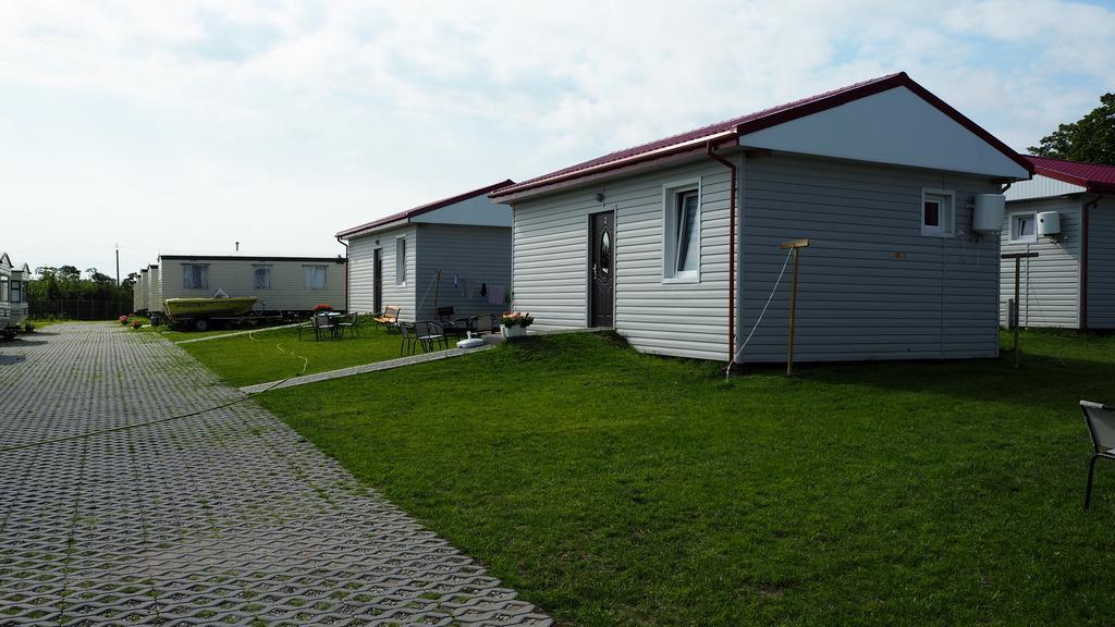Cuma Camp Villa Sarbinowo Eksteriør billede