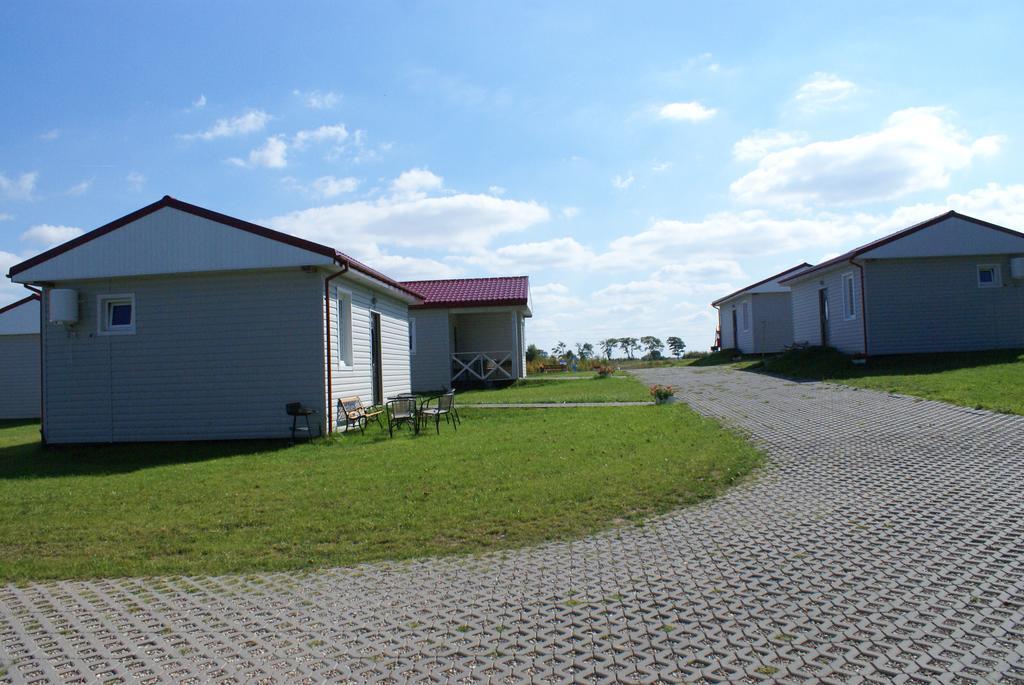 Cuma Camp Villa Sarbinowo Eksteriør billede